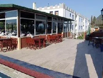 Golden Sunset מלון 2*