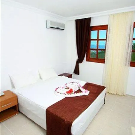 Hotel Golden Sunset 2*