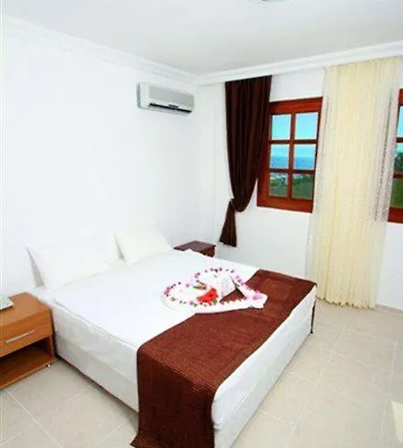 Hotel Golden Sunset 2*